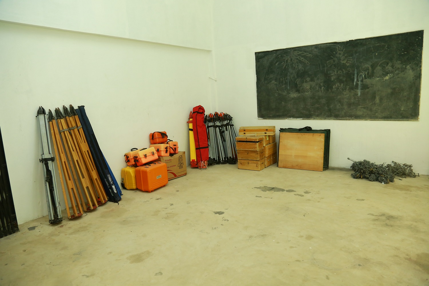 SURVEYING LABORATORY