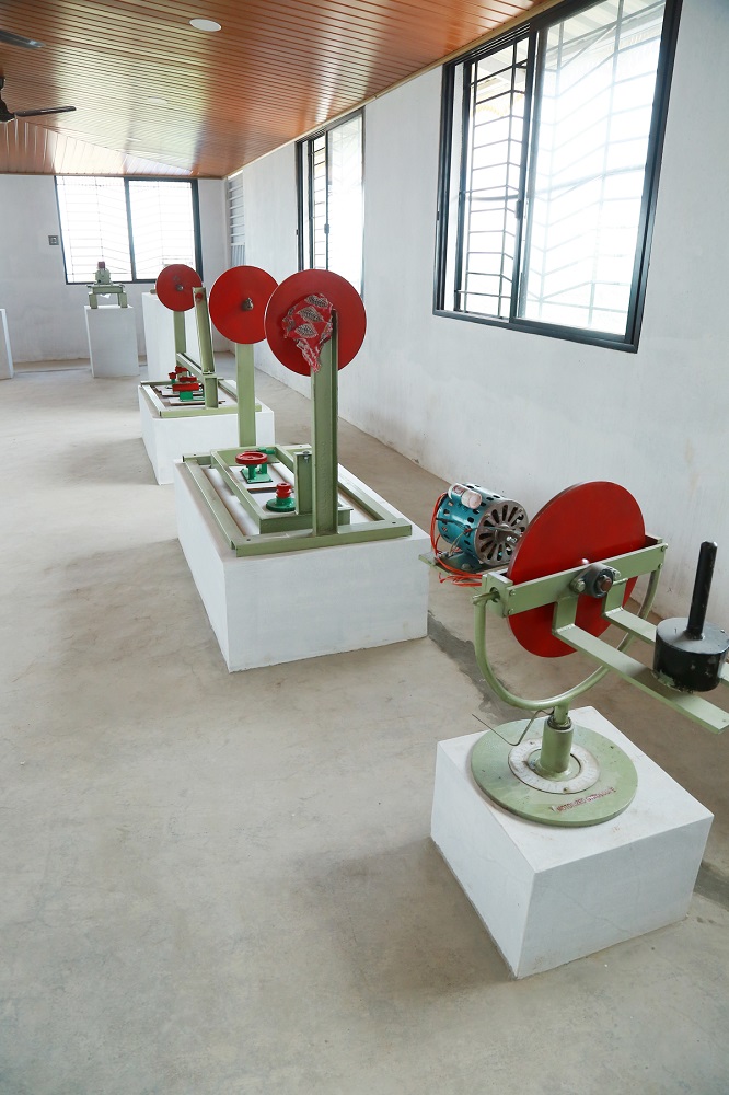 KINEMATICS AND DYNAMICS LABORATORY